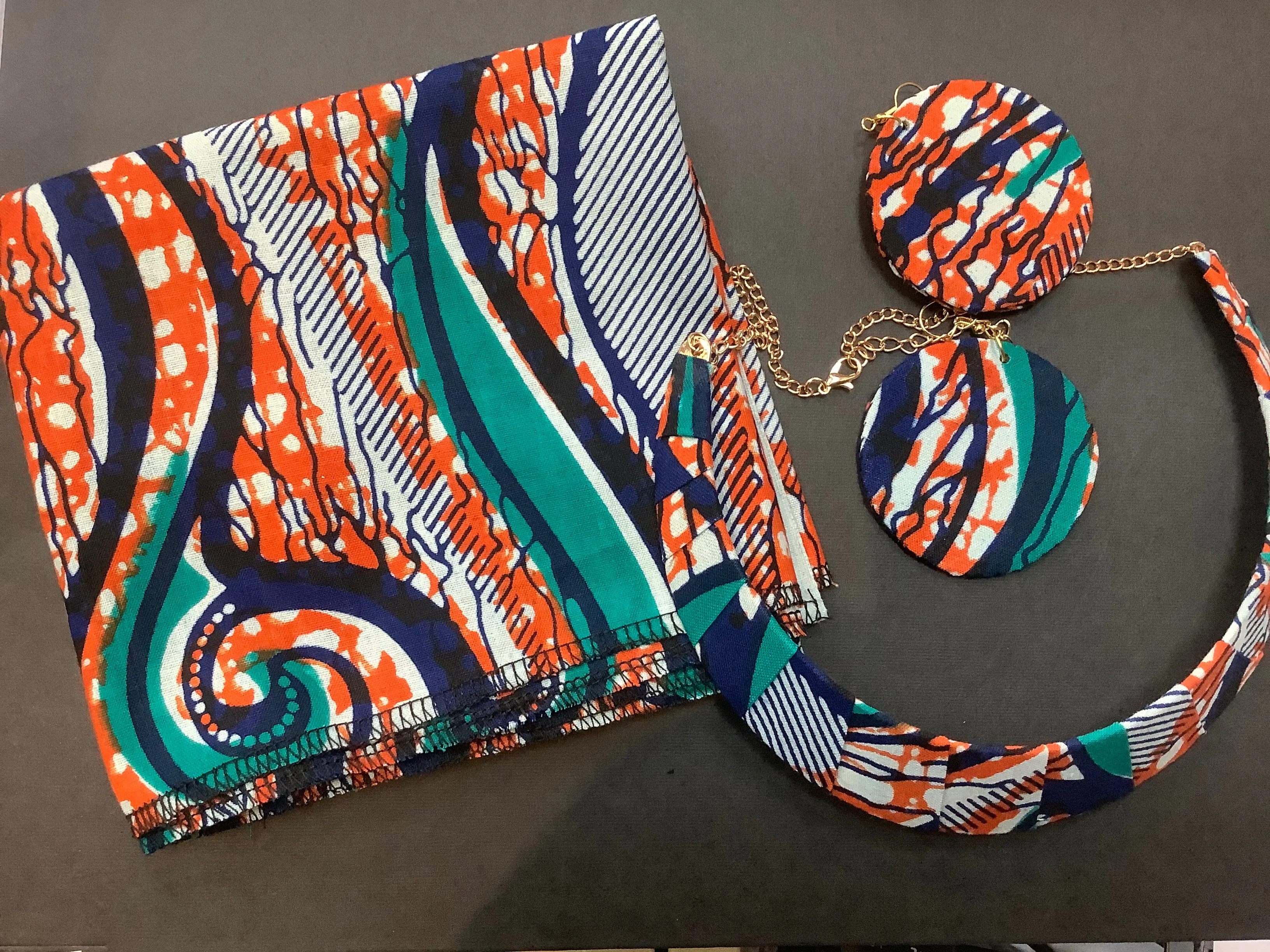 Anaisarts Headwrap, earrings and choker sets