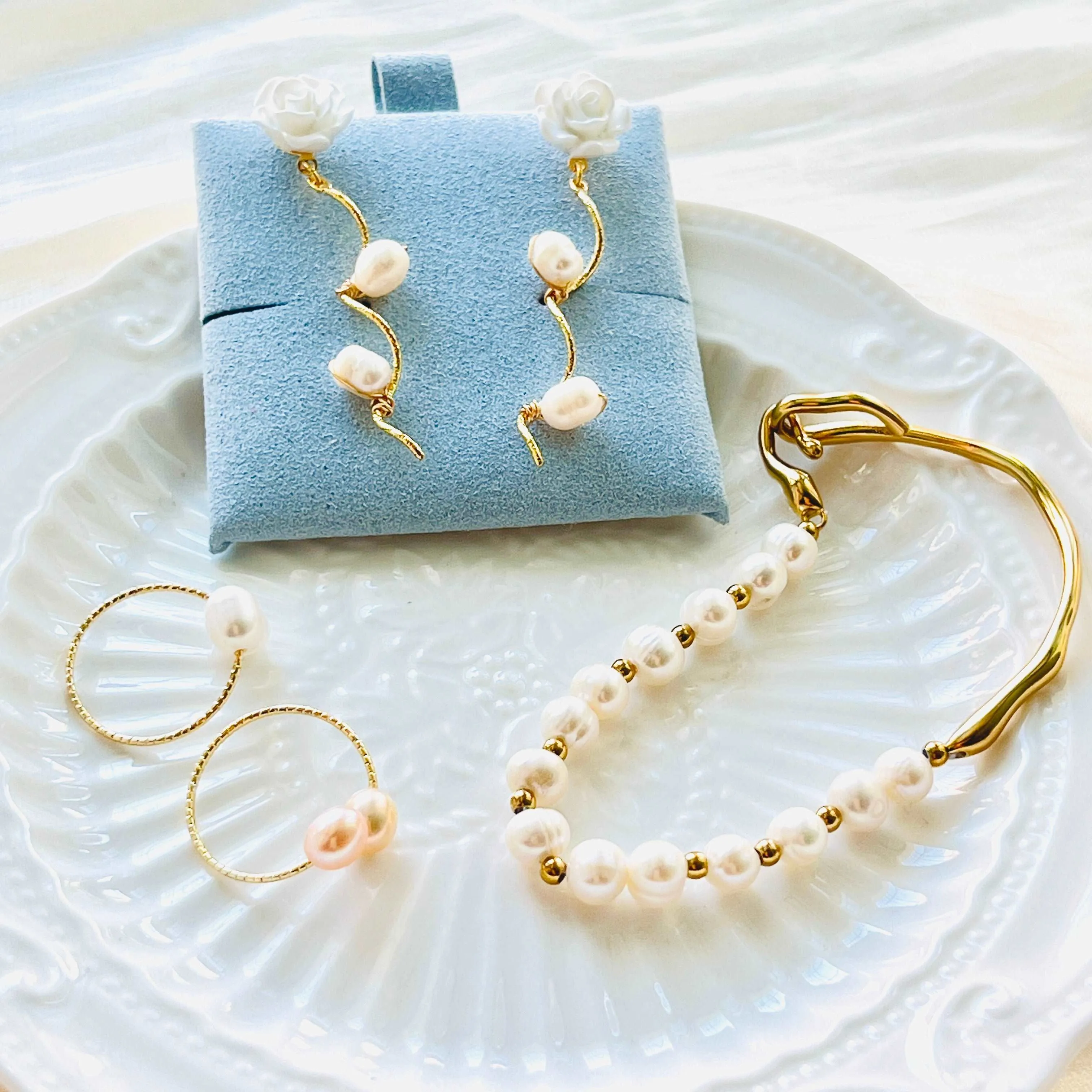 Asymmetric Freshwater Pearl Bracelet