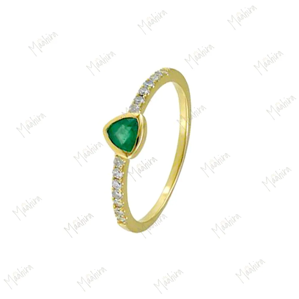 Diamond & 4mm Trillion Emerald Ring in US Size 5