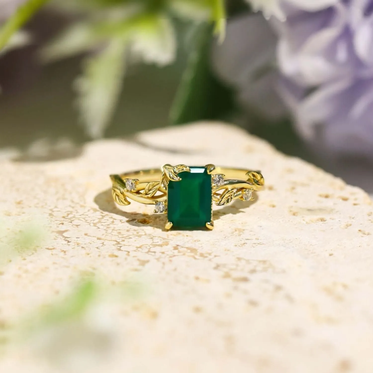 Earth Green Onyx Ring (Yellow Gold)