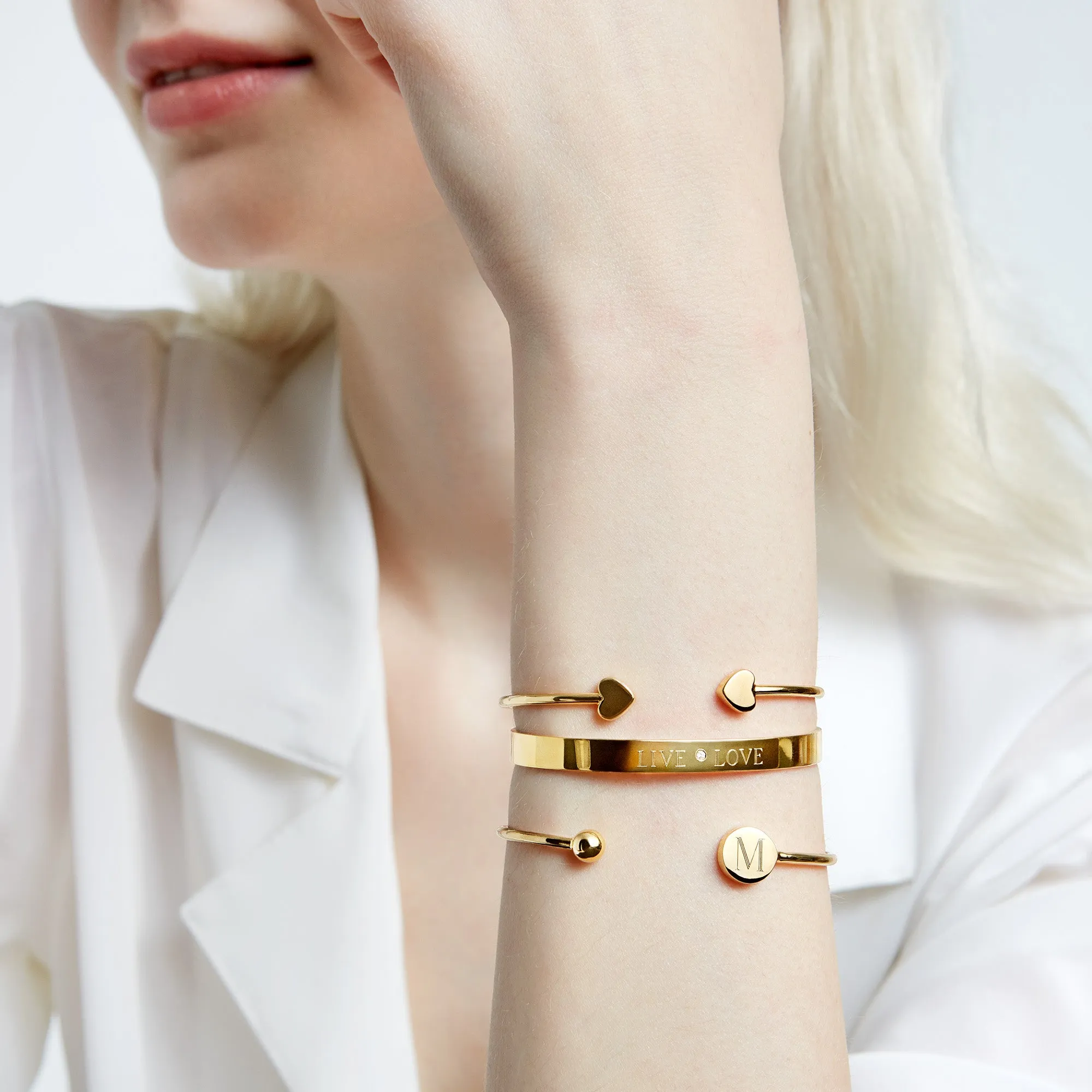 ELLE ROUND INITIAL BANGLE