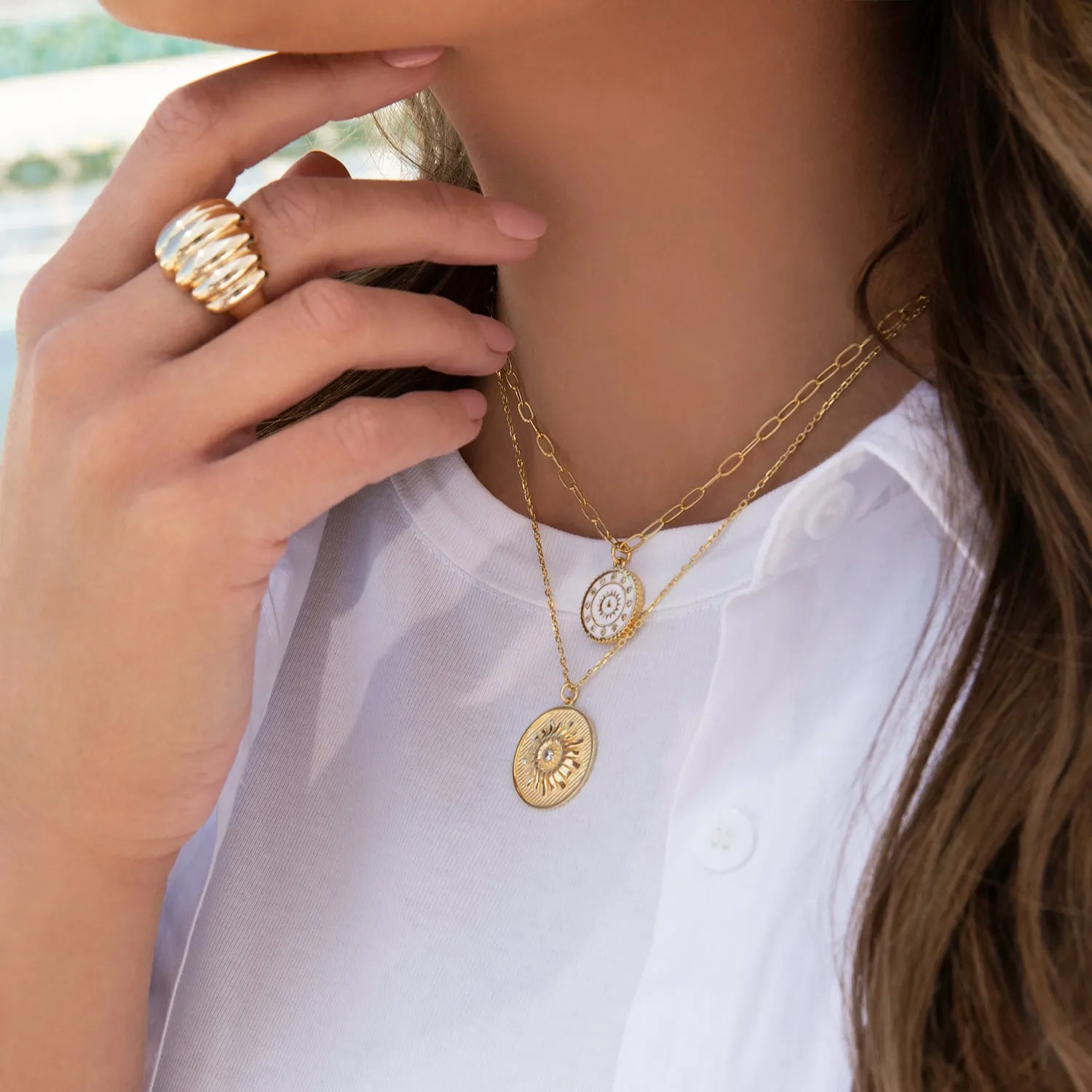 link chain necklace with enamel pendant