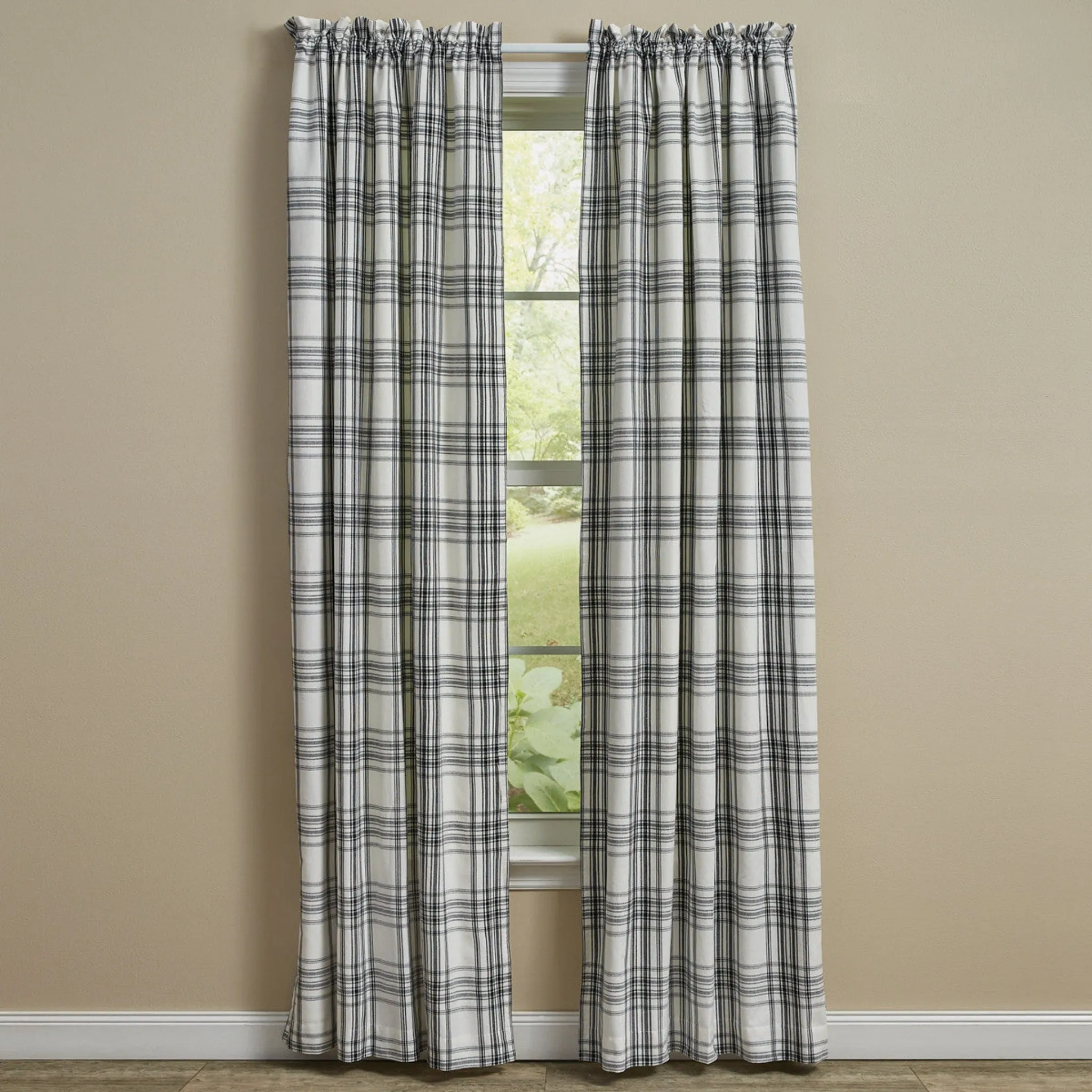 Onyx & Ivory Lined Panels
