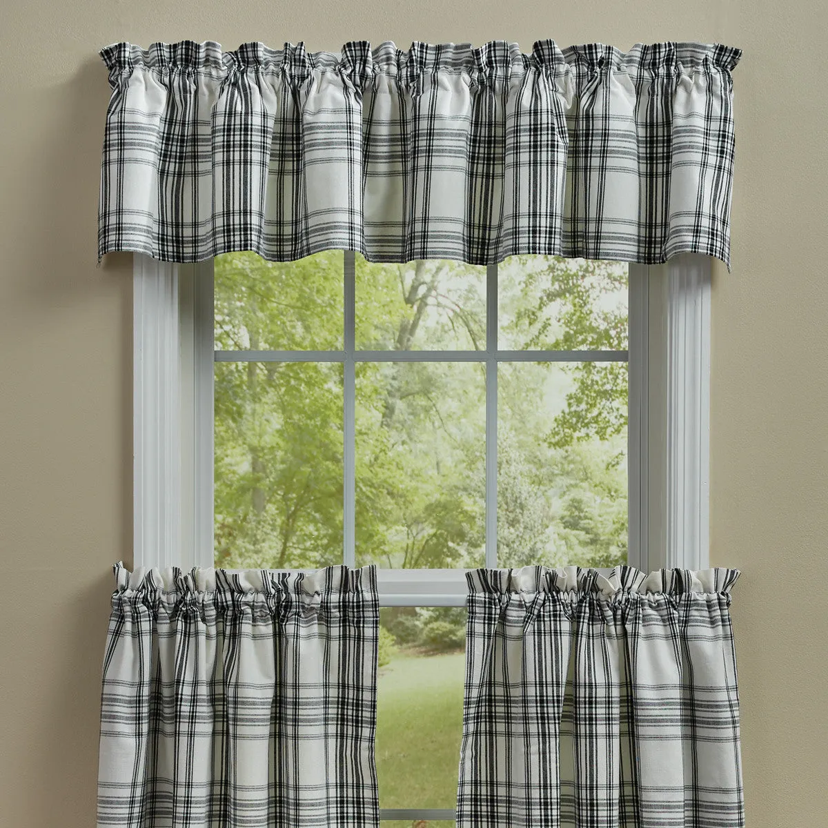 Onyx & Ivory Valance