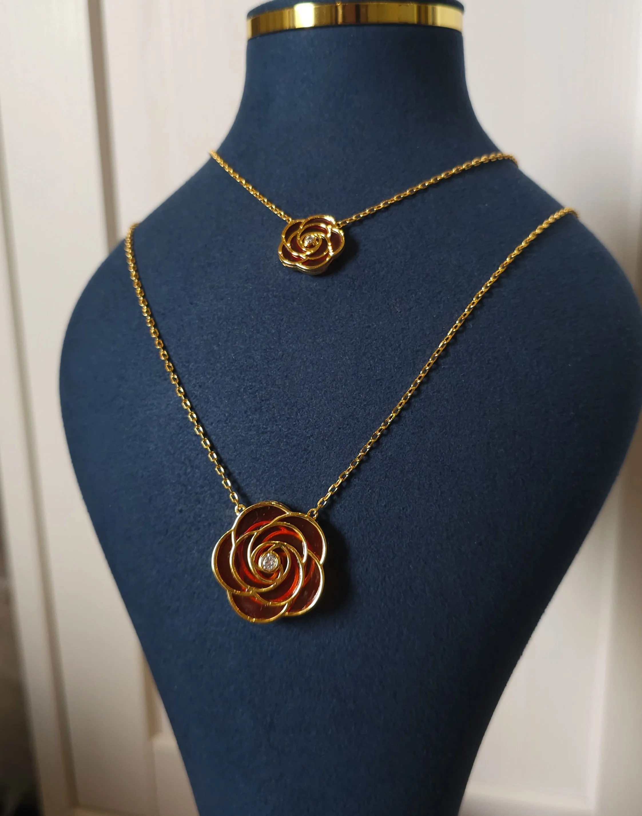 Rose (Red)- Long Necklace