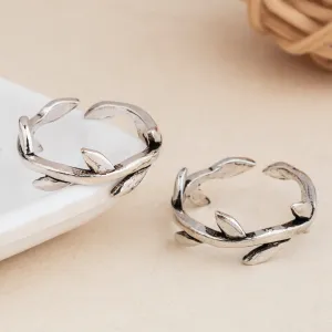 Silver Leafy Grace Toe Ring