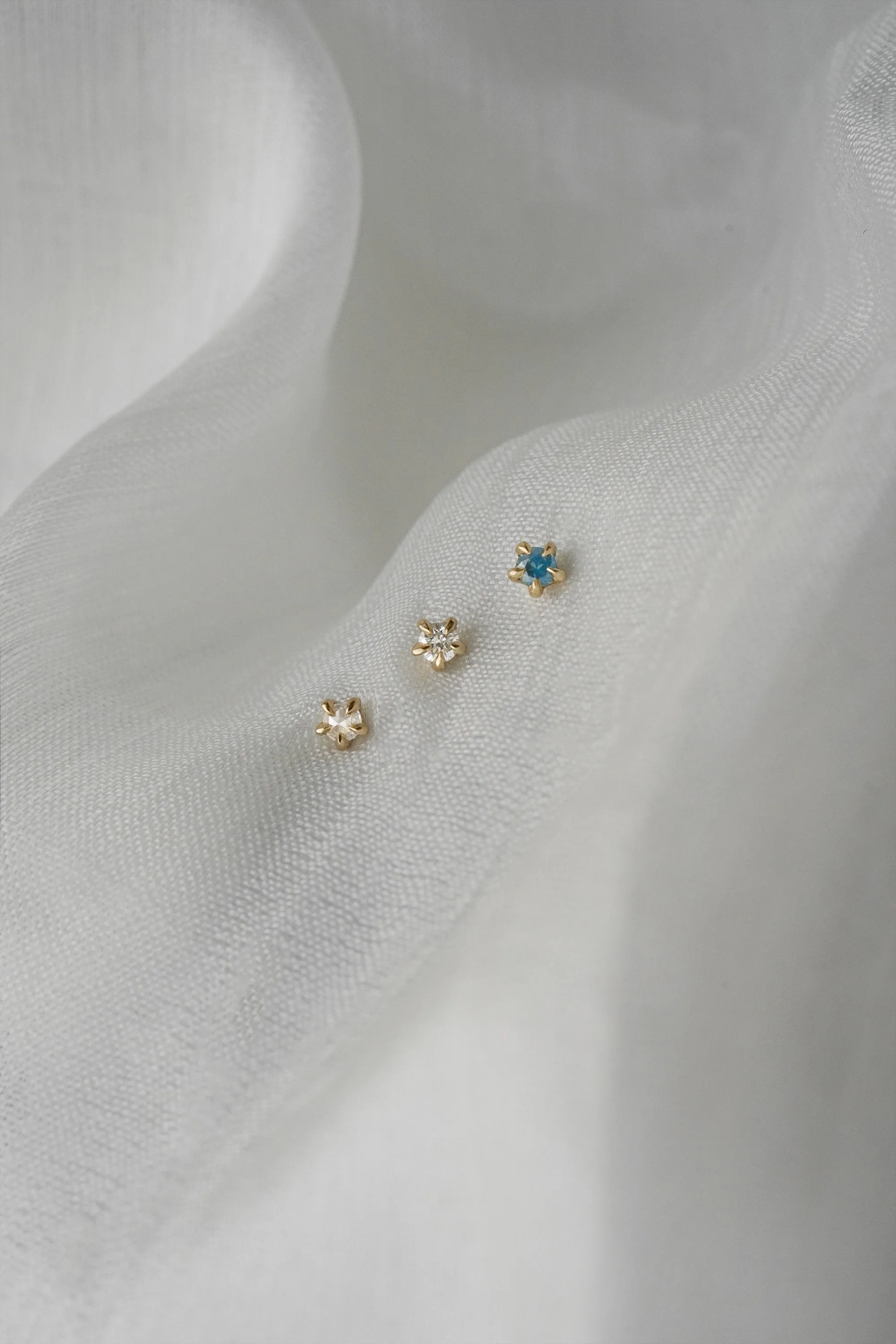 Teal Sapphire Moondew Stud