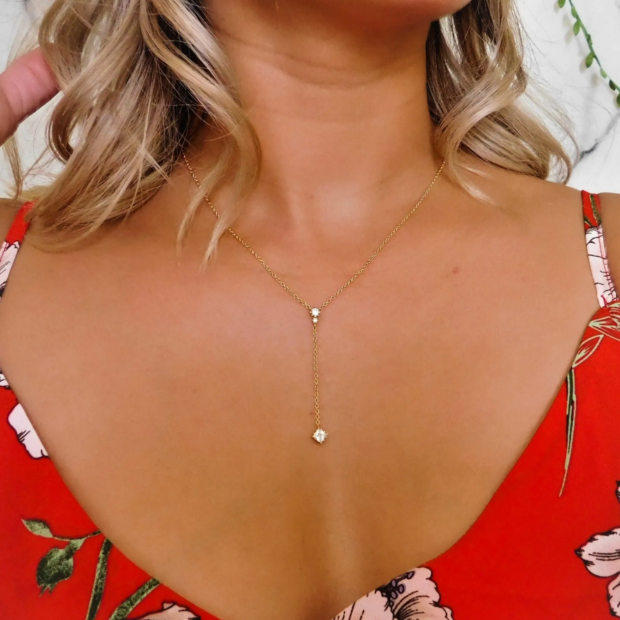 Vivienne Lariat Necklace in Gold